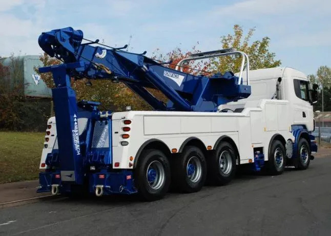 Грузовой эвакуатор VOLVO FM